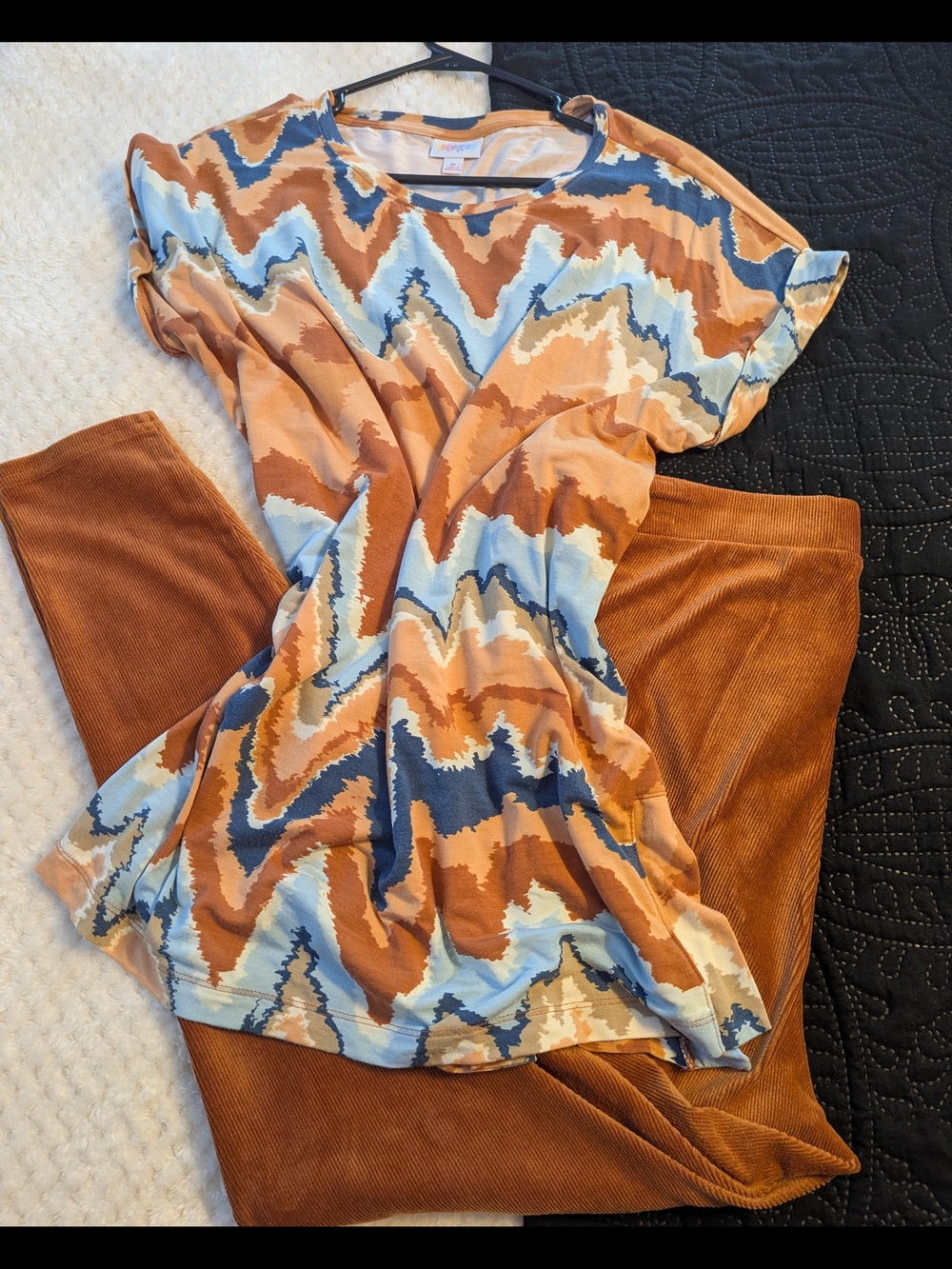 LuLaRoe Zigzag Tunic Top in Rust, Sky Blue, Navy